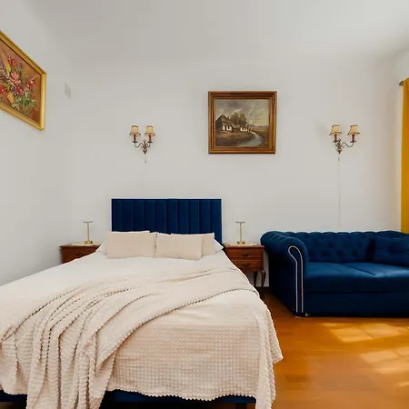 Apartamento Cozy Near The New Town Square By Renters Varsovia