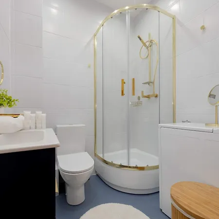 Cozy Near The New Town Square By Renters Apartamento